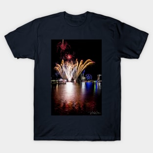 Fireworks featuring Melbourne Star, Melbourne Docklands, Victoria, Australia. T-Shirt